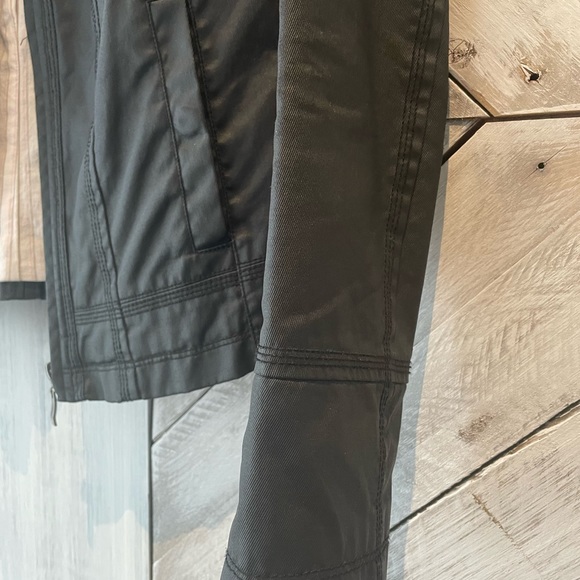 Le château coated denim jacket - Picture 5 of 7